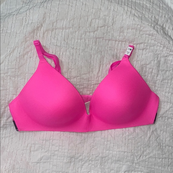 Victoria's Secret everywhere wireless push up bra - Picture 2 of 4